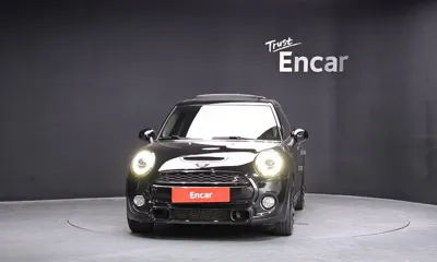 MINI Cooper 2019, 81536 км, за 11376.19 USD