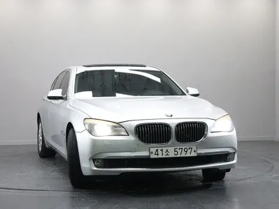 BMW 7-Series 2009, 240000 км, за 3116.06 USD