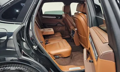 Porsche Cayenne 2023, 20737 км, за 79220.34 USD - фото 12
