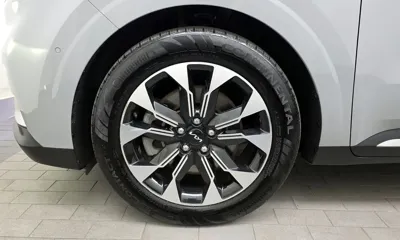Kia Canival 2023, 61801 км, за 18558.3 USD