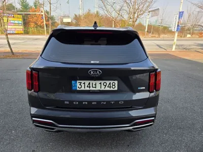 Kia Sorento 2021, 128000 км, за 18051.73 USD