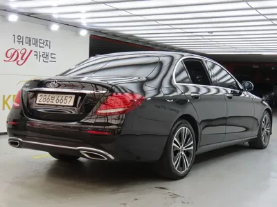 Mercedes-Benz E-Class 2020, 85333 км, за 18102.49 USD
