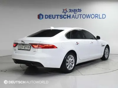Jaguar XF 2017, 128532 км, за 5219.69 USD