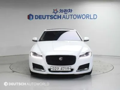 Jaguar XF 2017, 128532 км, за 5219.69 USD