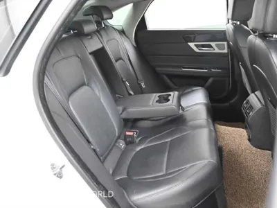 Jaguar XF 2017, 128532 км, за 5219.69 USD - фото 12