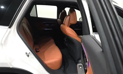 Mercedes-Benz GLC-Class 2024, 55440 км, за 39714.77 USD - фото 12