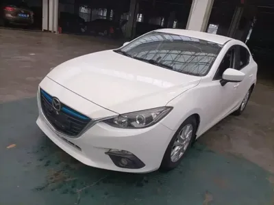 Mazda 3 Axela 2015, 93400 км, за 3590.28 USD