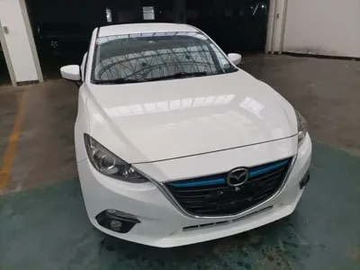 Mazda 3 Axela 2015, 93400 км, за 3590.28 USD