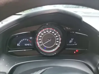 Mazda 3 Axela 2015, 93400 км, за 3590.28 USD - фото 12