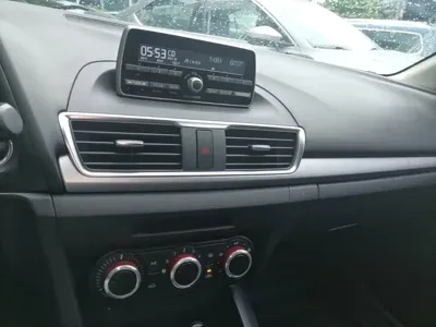 Mazda 3 Axela 2015, 93400 км, за 3590.28 USD - фото 13