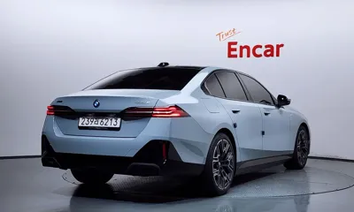BMW 5-Series 2025, 22148 км, за 53337.28 USD