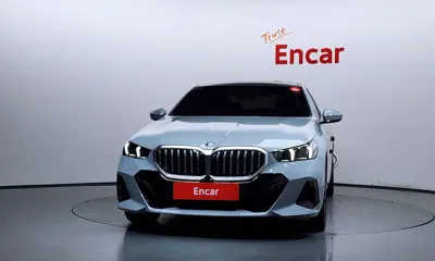 BMW 5-Series 2025, 22148 км, за 53337.28 USD