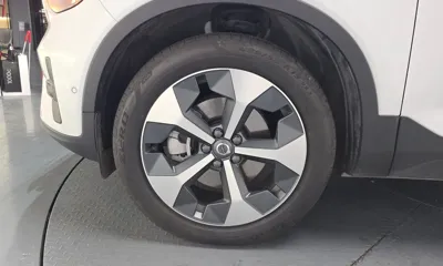 Volvo XC40 2023, 30538 км, за 23509.91 USD