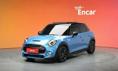 MINI Cooper · 2019 год