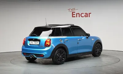 MINI Cooper 2019, 37264 км, за 11562.6 USD
