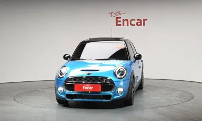 MINI Cooper 2019, 37264 км, за 11562.6 USD