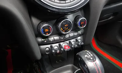 MINI Cooper 2019, 37264 км, за 11562.6 USD - фото 17