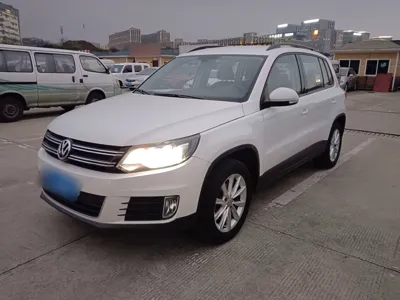 Volkswagen Tiguan L 2015, 104400 км, за 7819 USD - фото 1
