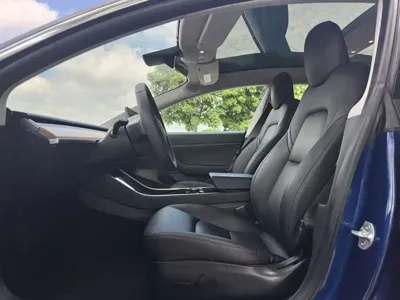 Tesla Model 3 2020, 58000 км, за 14704.79 USD