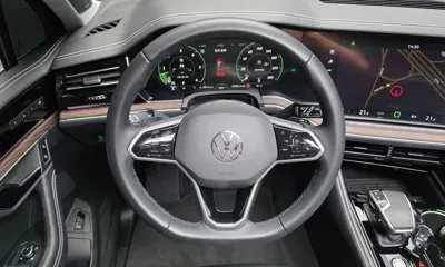 Volkswagen Touareg 2024, 27025 км, за 49511.43 USD - фото 15