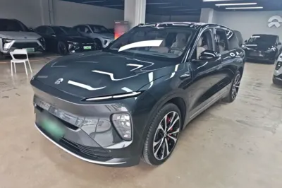 Nio ES8 · 2023 год