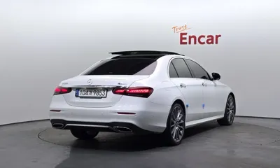 Mercedes-Benz E-Class 2021, 95959 км, за 24440.04 USD