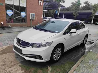 Honda Civic · 2015 год
