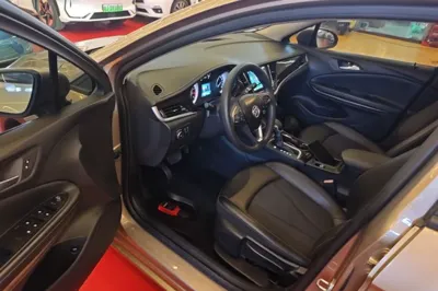 Buick Verano 2019, 50100 км, за 8132 USD - фото 24