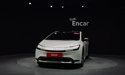 Toyota Prius 2026, 8890 км, за 27563.35 USD