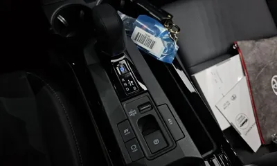 Toyota Prius 2026, 8890 км, за 27563.35 USD - фото 9