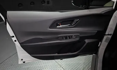Toyota Prius 2026, 8890 км, за 27563.35 USD - фото 24