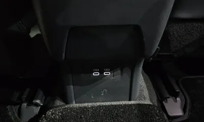 Toyota Prius 2026, 8890 км, за 27563.35 USD - фото 32