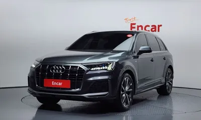 Audi Q7 · 2021 год