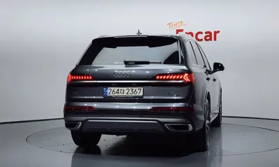 Audi Q7 2021, 56524 км, за 42367.3 USD