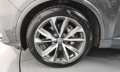 Audi Q7 2021, 56524 км, за 42367.3 USD