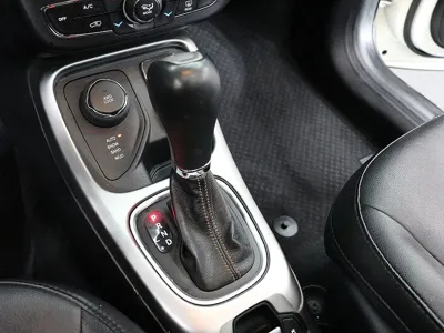 Jeep Compass 2019, 90575 км, за 9393.06 USD - фото 9