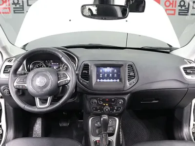 Jeep Compass 2019, 90575 км, за 9393.06 USD - фото 14