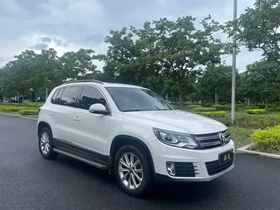 Volkswagen Tiguan 2015, 146000 км, за 7180.56 USD