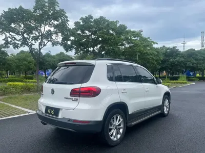 Volkswagen Tiguan 2015, 146000 км, за 7180.56 USD - фото 7