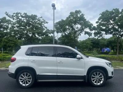 Volkswagen Tiguan 2015, 146000 км, за 7180.56 USD - фото 10
