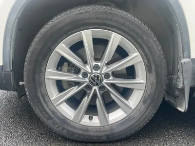 Volkswagen Tiguan 2015, 146000 км, за 7180.56 USD - фото 12