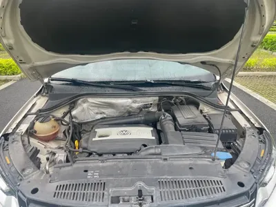 Volkswagen Tiguan 2015, 146000 км, за 7180.56 USD - фото 13
