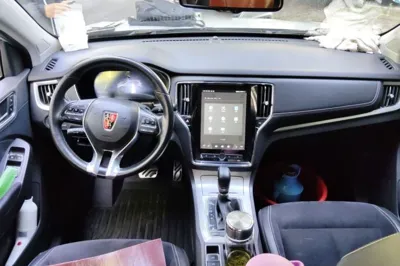 Roewe RX5 New Energy 2017, 60200 км, за 6850 USD - фото 18