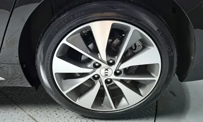 Kia K5 2018, 43807 км, за 9051.87 USD
