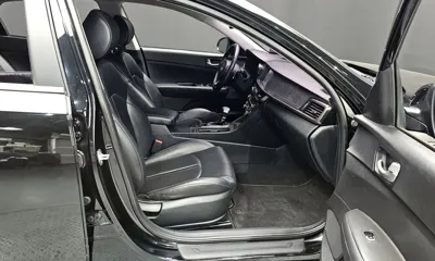Kia K5 2018, 43807 км, за 9051.87 USD - фото 11