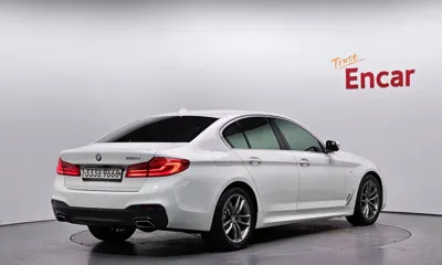 BMW 5-Series 2018, 137350 км, за 15621.53 USD