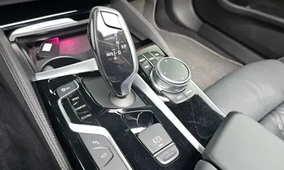 BMW 5-Series 2018, 137350 км, за 15606.31 USD - фото 9