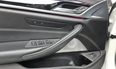 BMW 5-Series 2018, 137350 км, за 15606.31 USD - фото 17