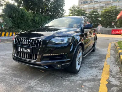Audi Q7 · 2011 год