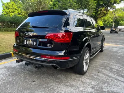 Audi Q7 2011, 145000 км, за 8510.14 USD